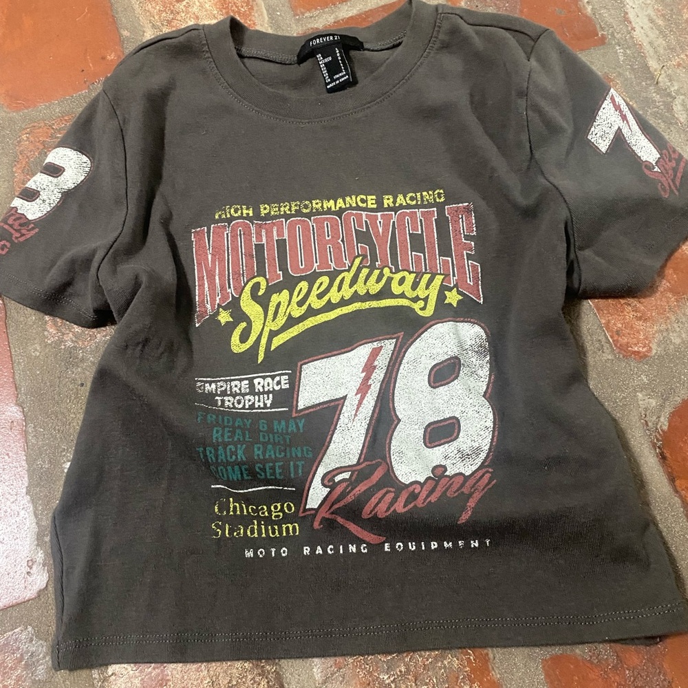 Forever 21 Motorcycle Speedway tee 🏁 Size L— cropped fit with vintage vibes